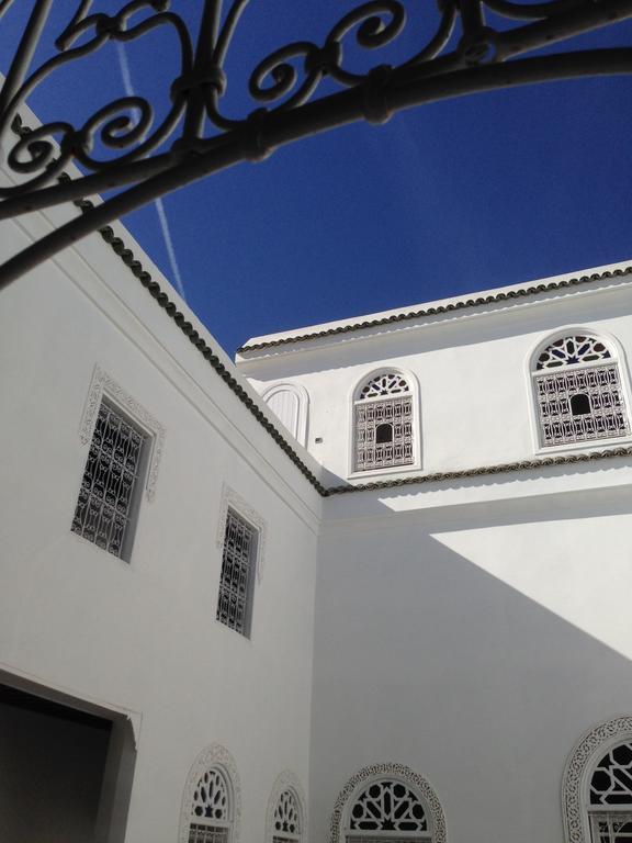 非斯白色摩洛哥传统庭院住宿加早餐旅馆 外观 照片