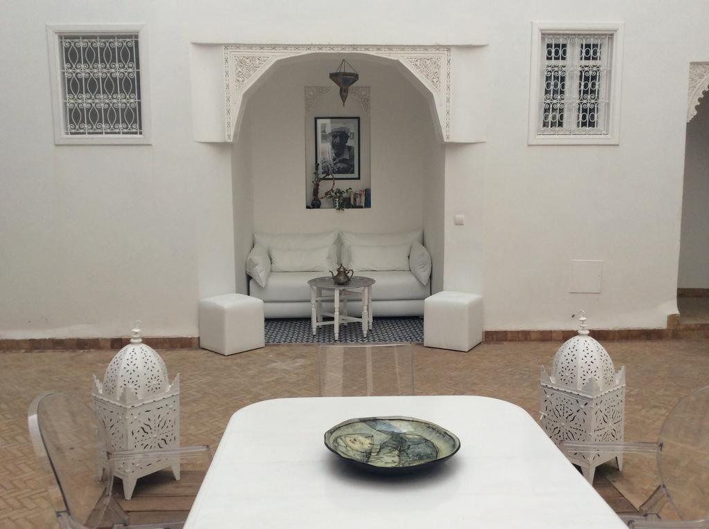 非斯白色摩洛哥传统庭院住宿加早餐旅馆 外观 照片